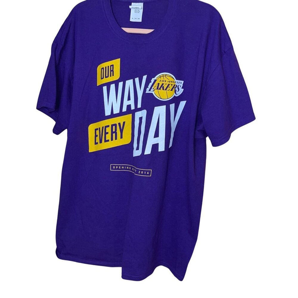 Los Angeles Lakers 2016 Opening Night Mens Size XL Purple Cotton Printed T-Shirt - Picture 6 of 8